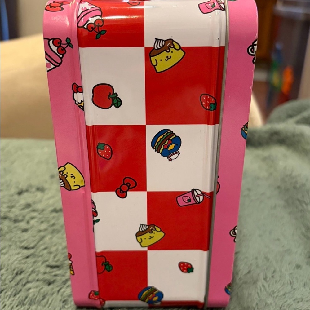 Sanrio Hello Kitty My Melody Kuromi Metal Lunchbox Pink Cafe Design - Picture 4 of 5